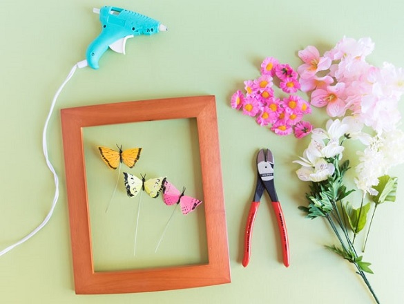 Floral Butterfly Frames - easy craft ideas to decorate your home