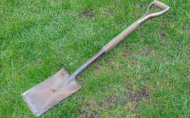 Spade - must have tools for gardening